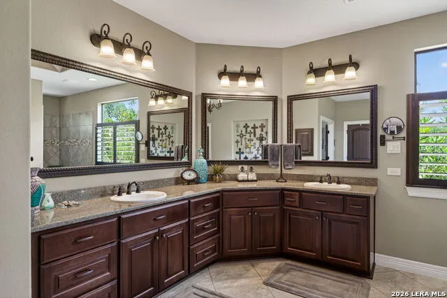1467 Palomino Springs Dr Bandera, TX 78003