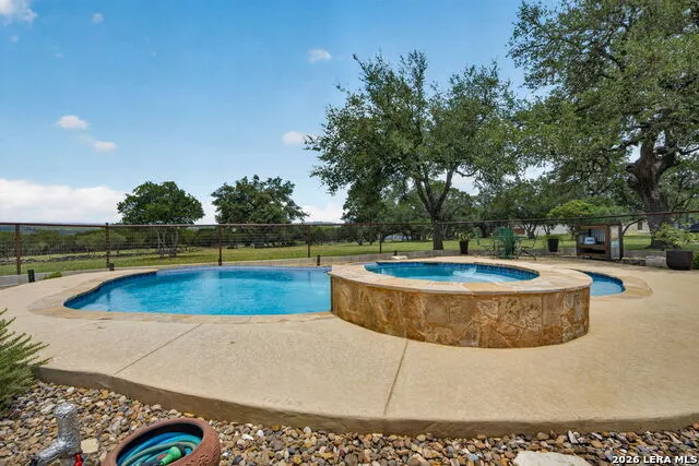 1467 Palomino Springs Dr Bandera, TX 78003