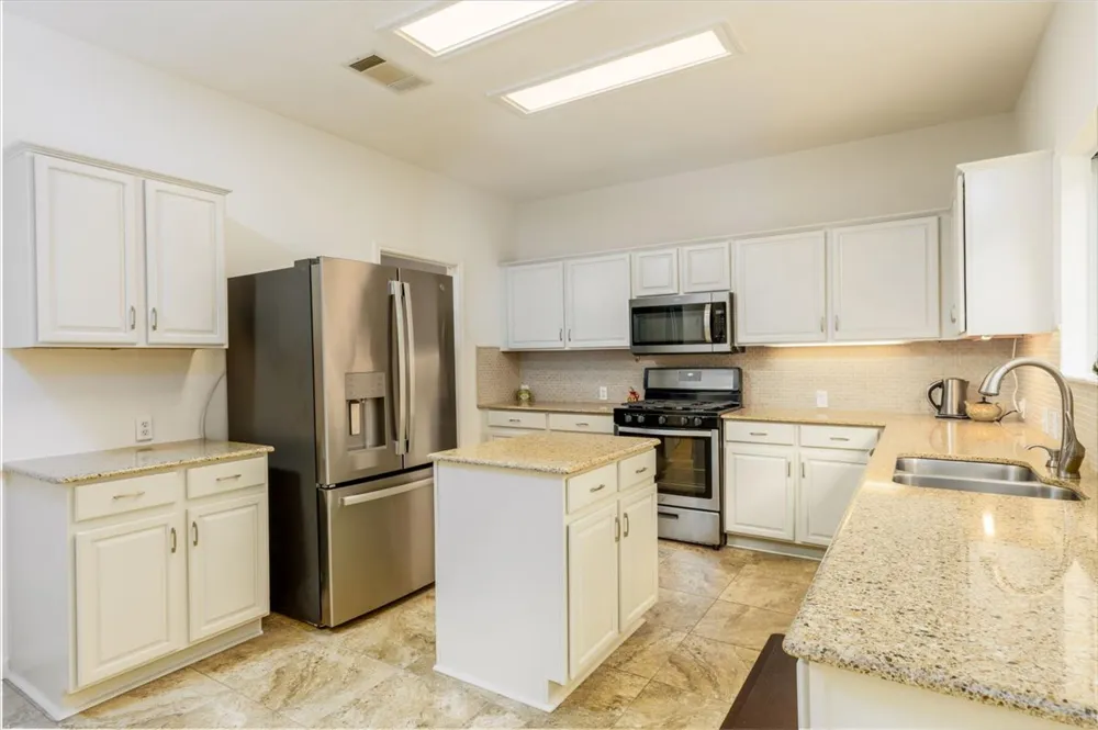 7136 Ridge Oak Road Austin, TX 78749