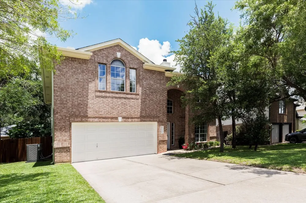 7136 Ridge Oak Road Austin, TX 78749