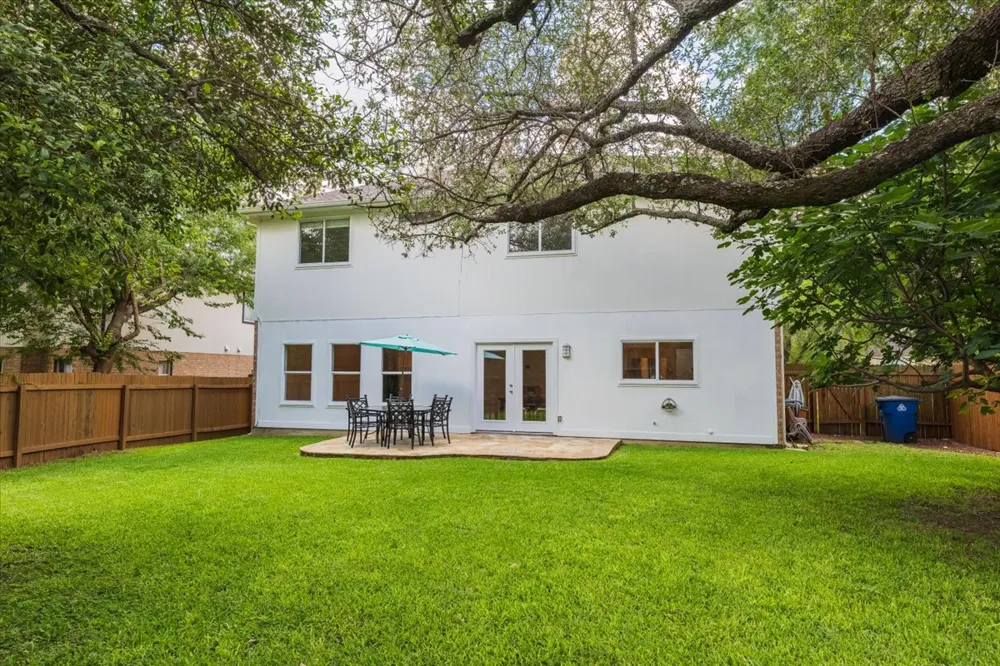 7136 Ridge Oak Road Austin, TX 78749