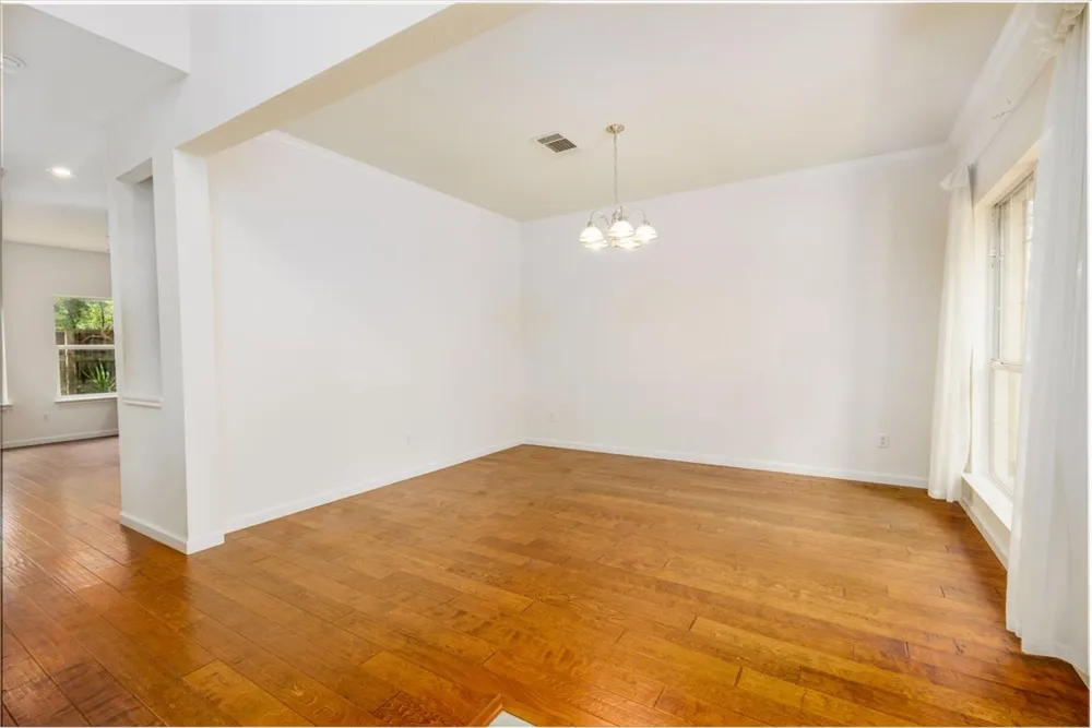 7136 Ridge Oak Road Austin, TX 78749