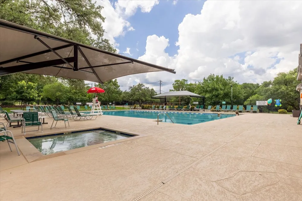 7136 Ridge Oak Road Austin, TX 78749