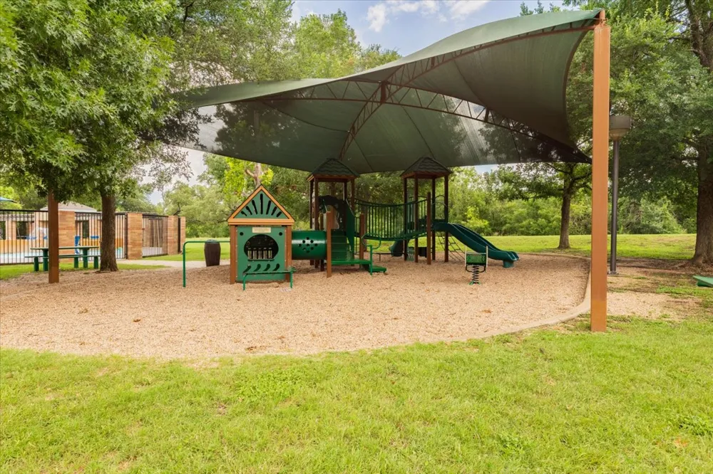 7136 Ridge Oak Road Austin, TX 78749