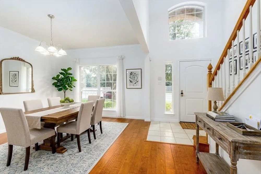 7136 Ridge Oak Road Austin, TX 78749
