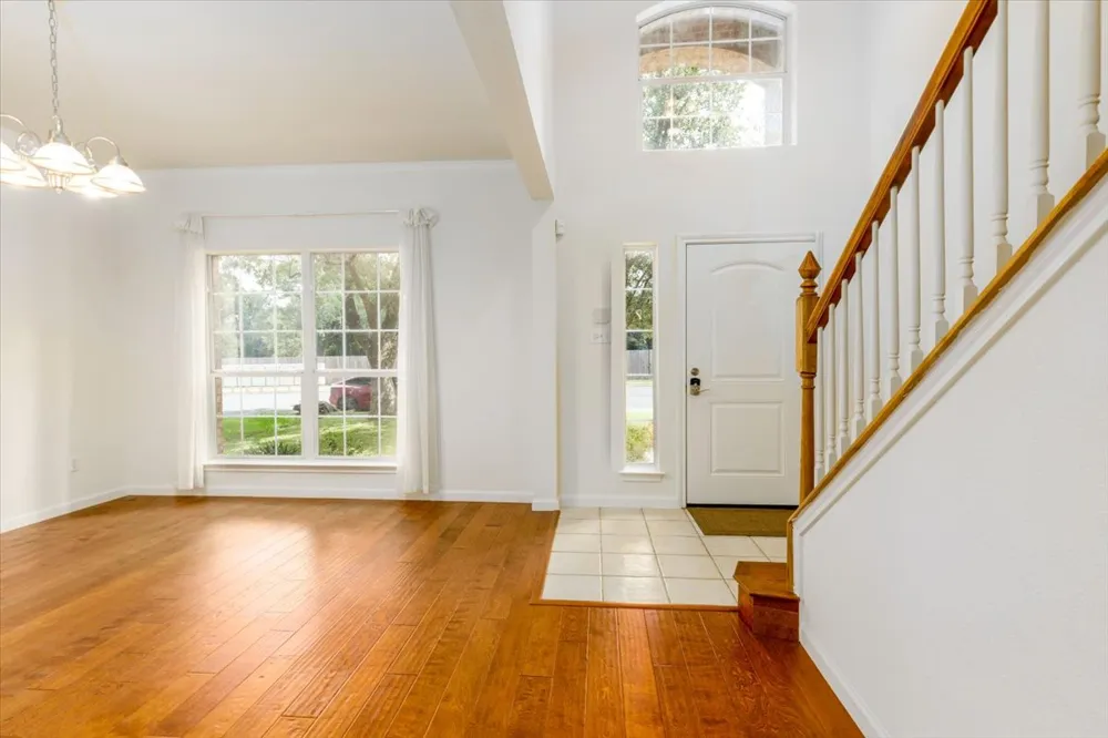 7136 Ridge Oak Road Austin, TX 78749