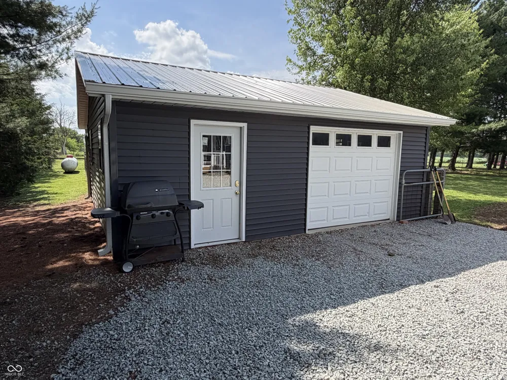 9313 S State Road 109 Markleville, IN 46056