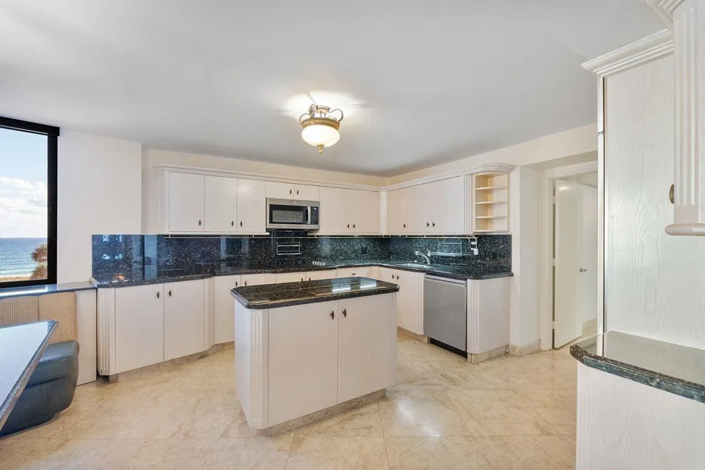 1800 S Ocean Boulevard #410 Lauderdale By The Sea, FL 33062