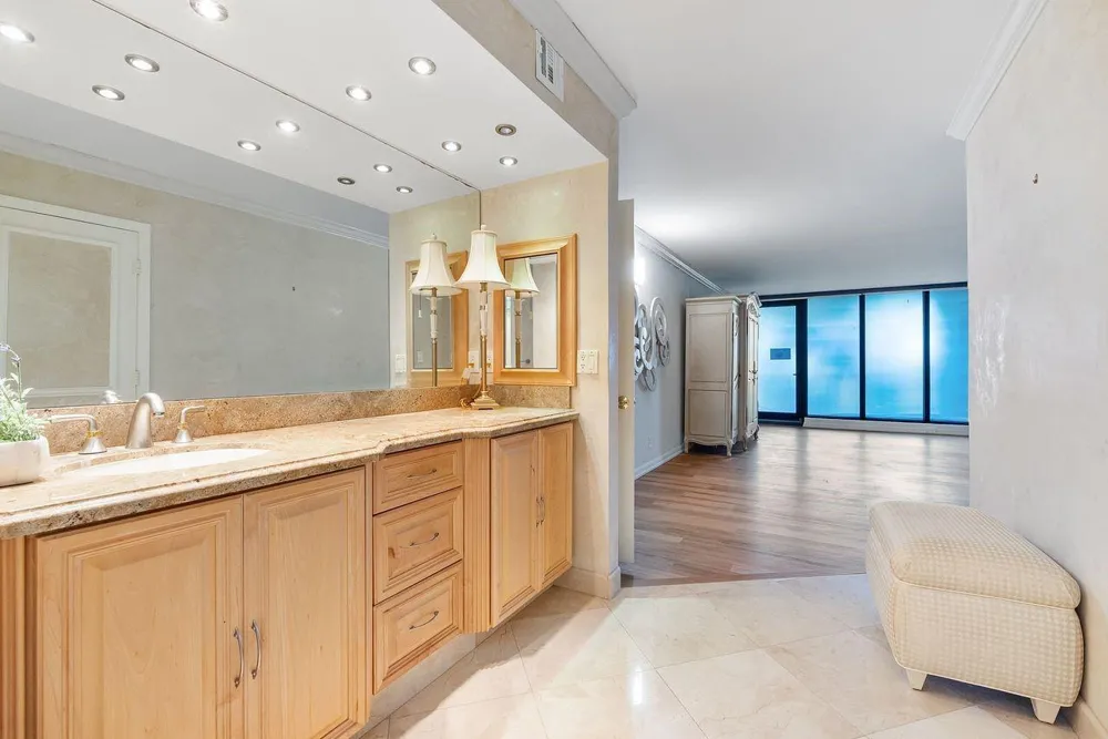 1800 S Ocean Boulevard #410 Lauderdale By The Sea, FL 33062