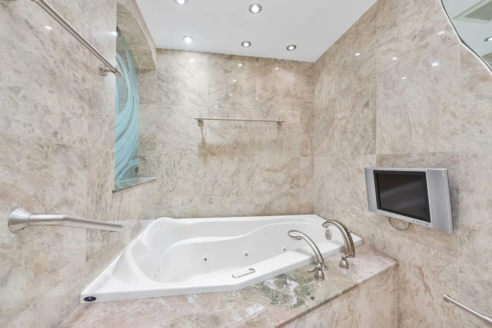1800 S Ocean Boulevard #410 Lauderdale By The Sea, FL 33062