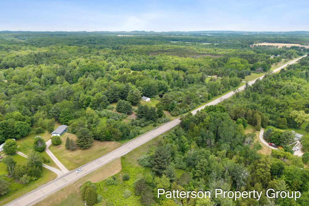 7093 Oceana Drive Hart, MI 49420