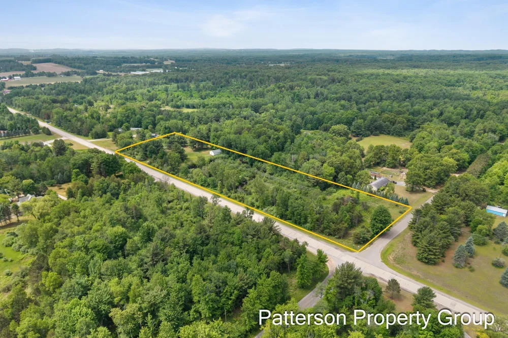 7093 Oceana Drive Hart, MI 49420