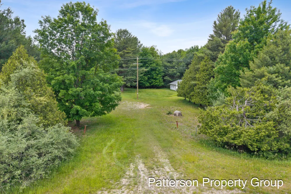 7093 Oceana Drive Hart, MI 49420