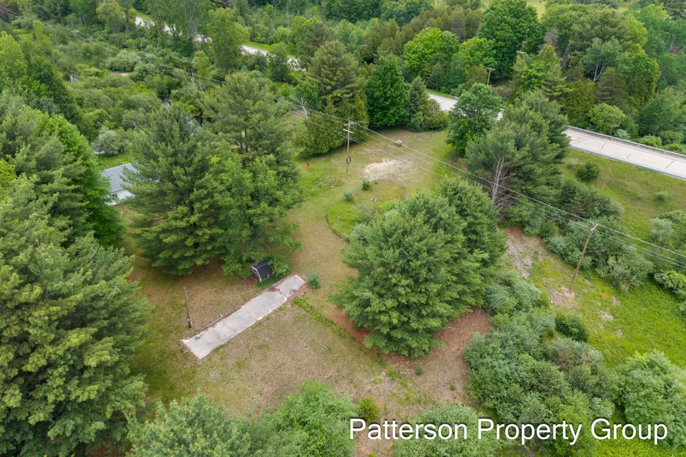 7093 Oceana Drive Hart, MI 49420
