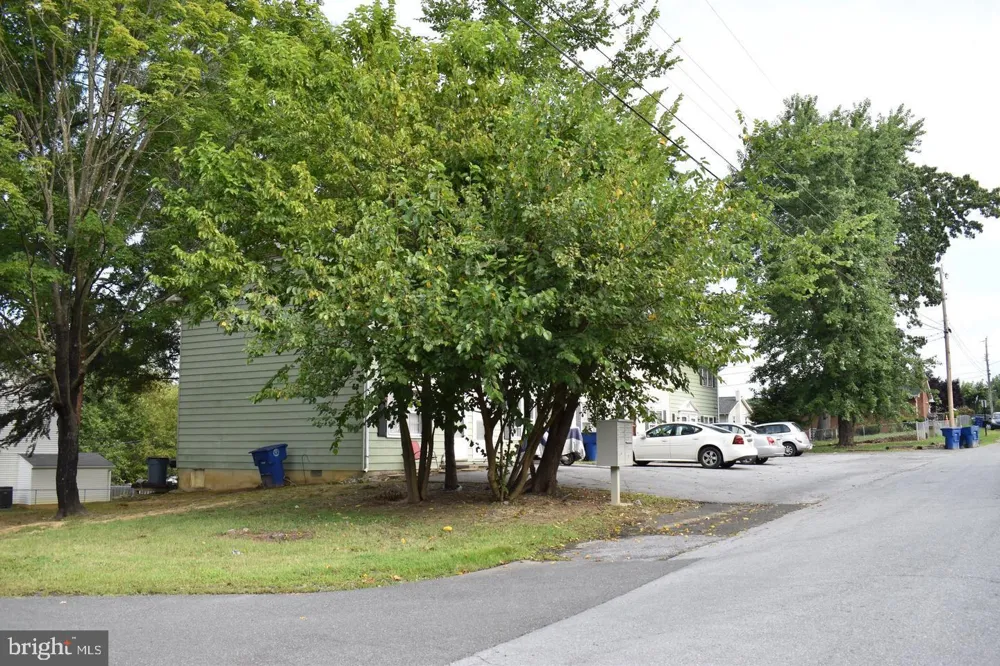 1206 MASSANUTTEN AVENUE Front Royal, VA 22630