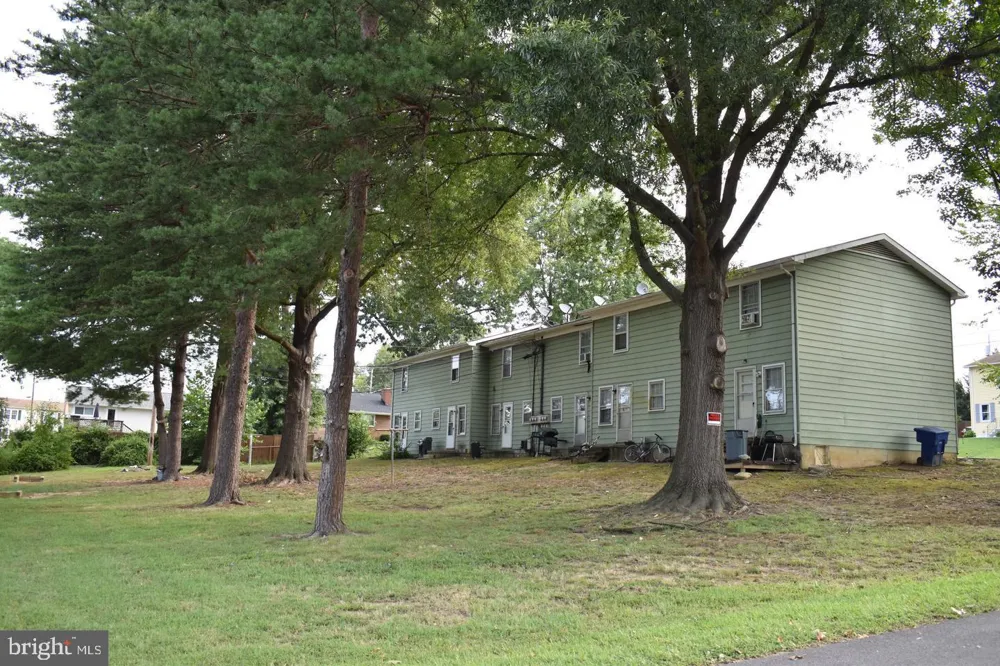 1206 MASSANUTTEN AVENUE Front Royal, VA 22630