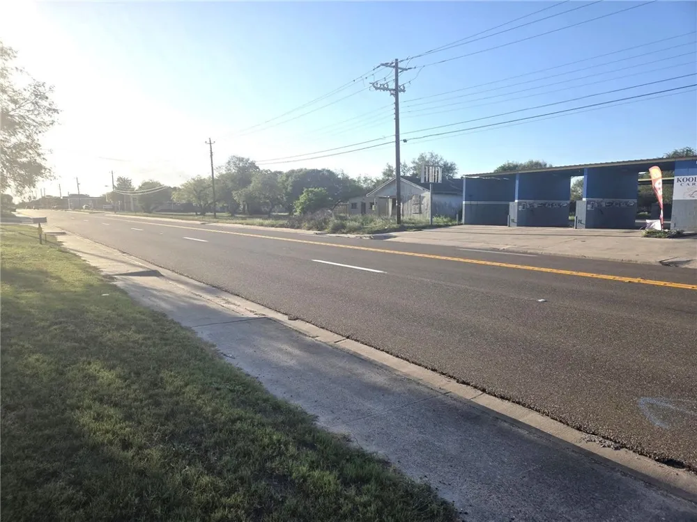 600 W Corral Avenue Kingsville, TX 78363