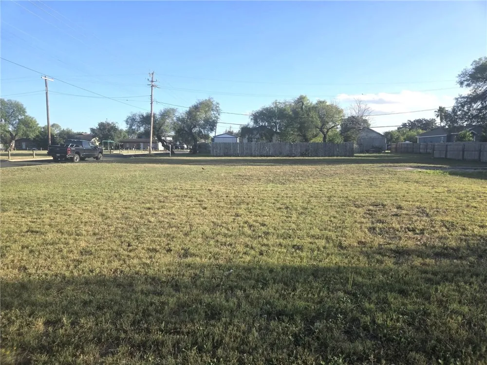 600 W Corral Avenue Kingsville, TX 78363