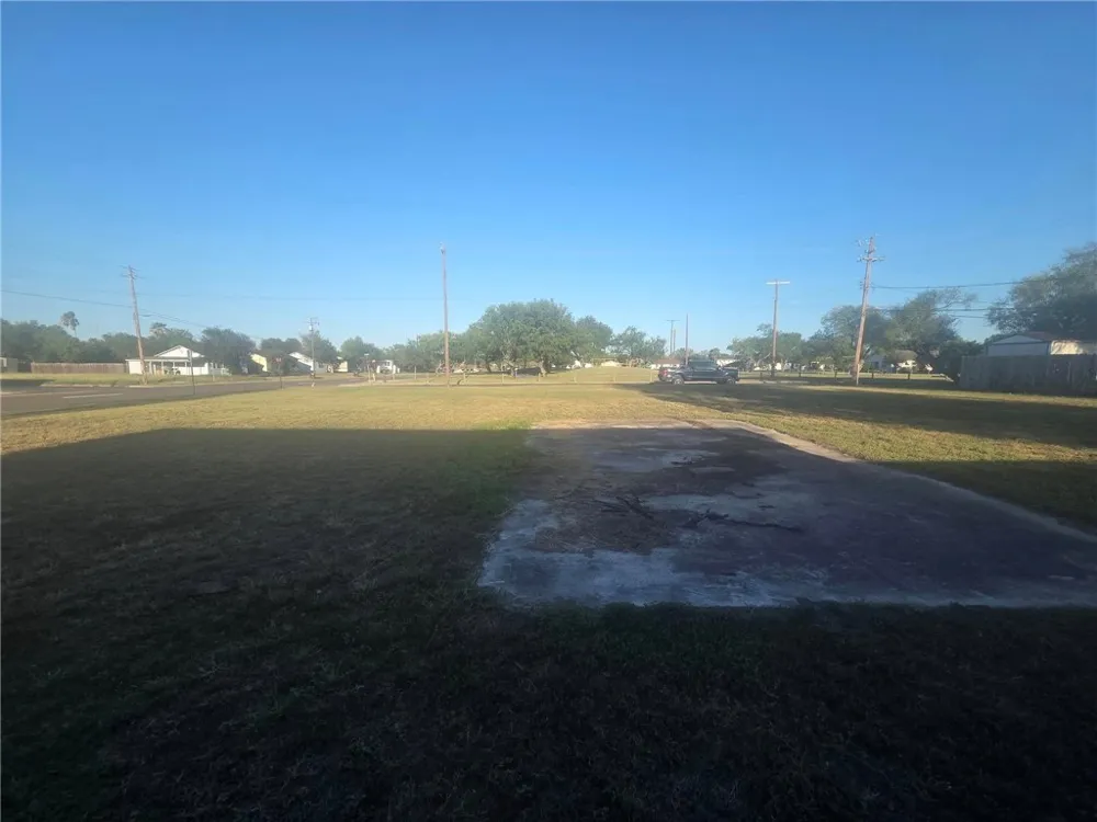 600 W Corral Avenue Kingsville, TX 78363
