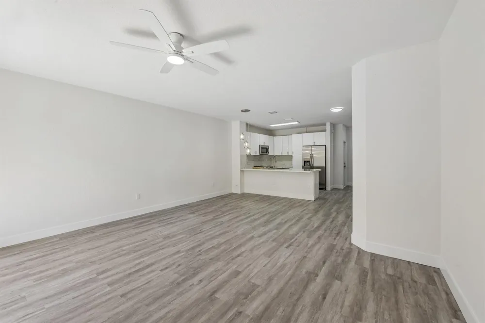 560 St Tropez Lane Margate, FL 33068