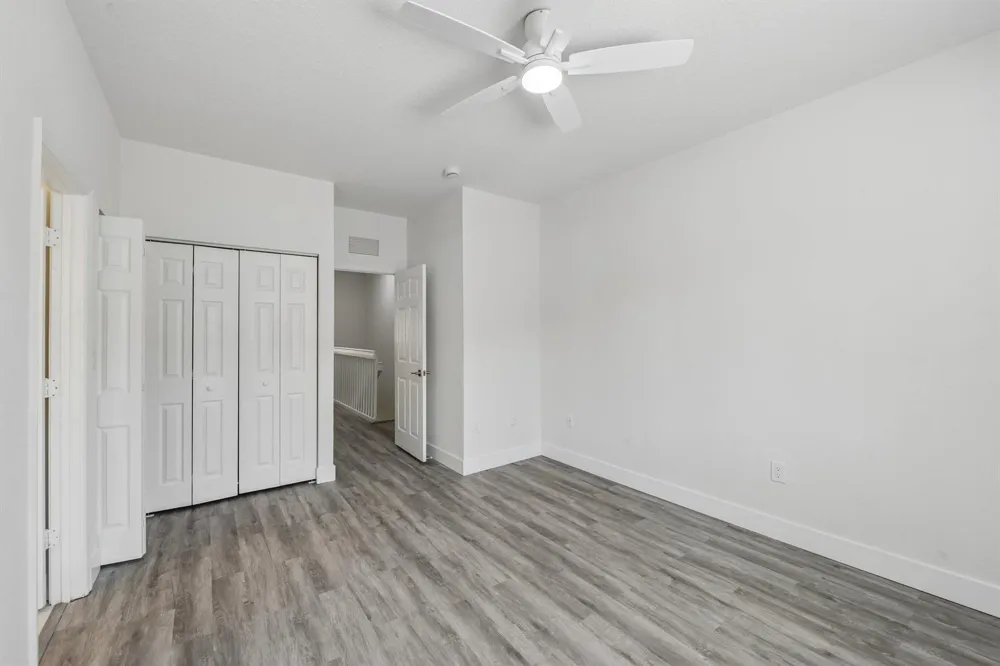 560 St Tropez Lane Margate, FL 33068