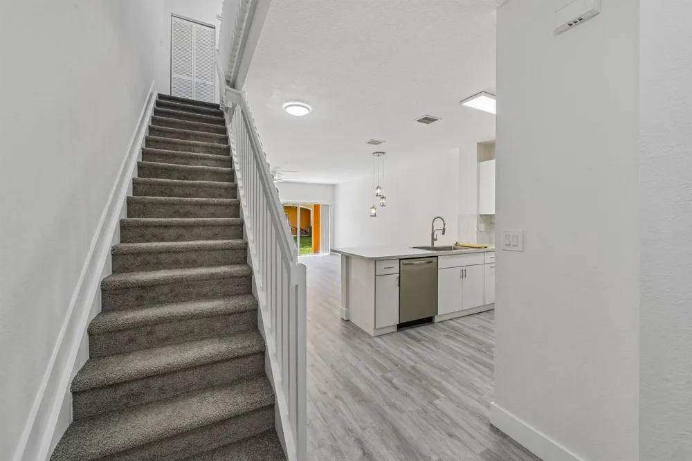 560 St Tropez Lane Margate, FL 33068