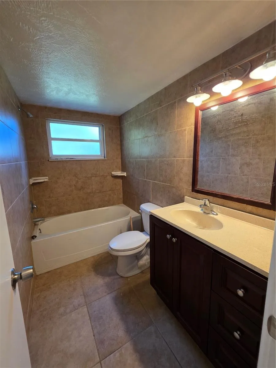 219 HAYS DRIVE Sanford, FL 32771