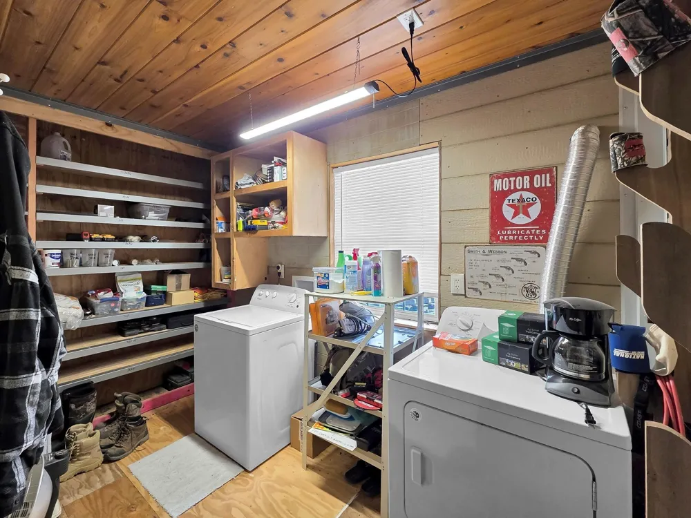 8323 County Road 292 Buffalo, TX 75831