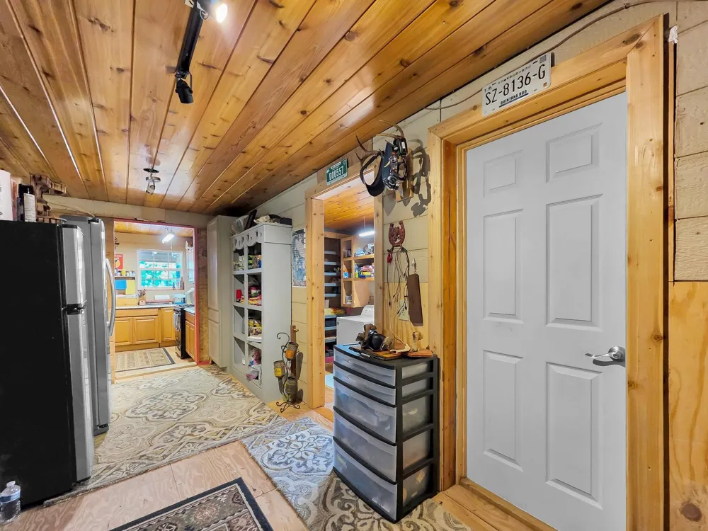 8323 County Road 292 Buffalo, TX 75831