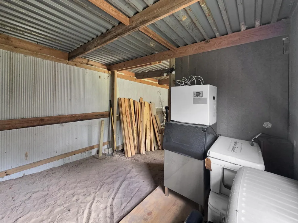 8323 County Road 292 Buffalo, TX 75831