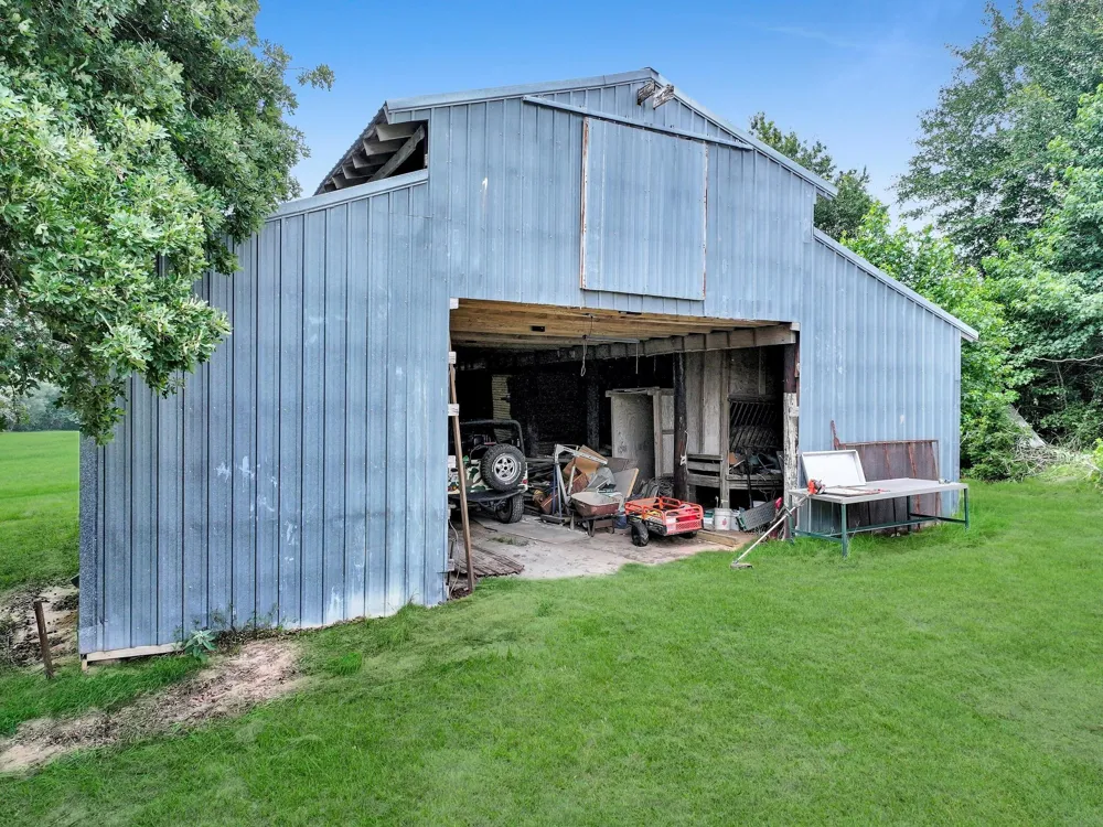 8323 County Road 292 Buffalo, TX 75831