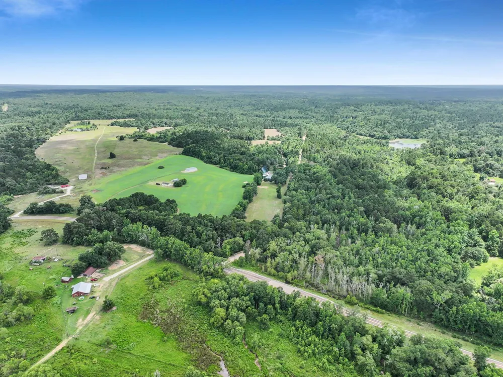 8323 County Road 292 Buffalo, TX 75831