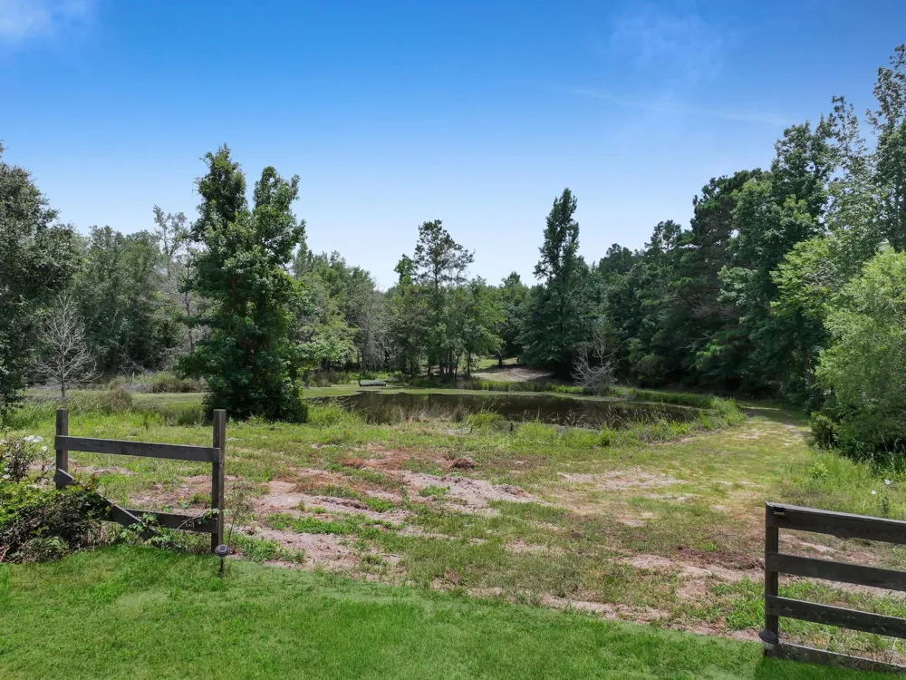 8323 County Road 292 Buffalo, TX 75831