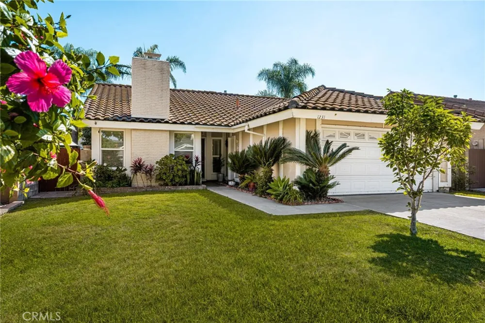 1231 Dolores Anaheim, CA 92807