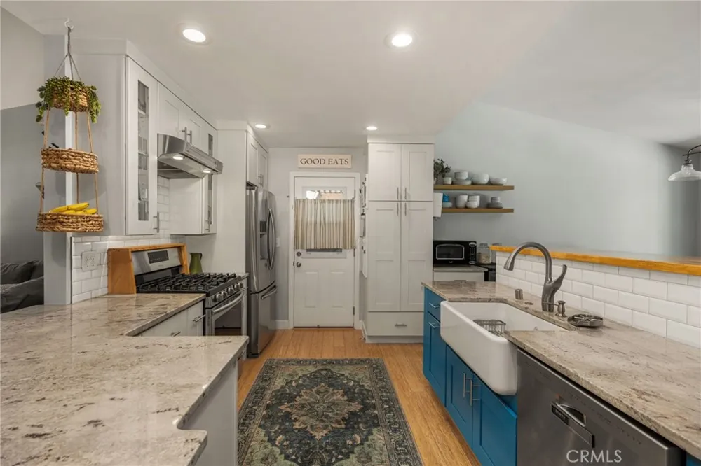 1231 Dolores Anaheim, CA 92807