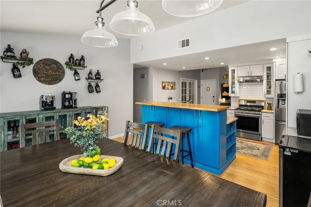 1231 Dolores Anaheim, CA 92807