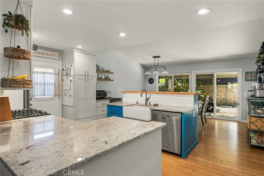 1231 Dolores Anaheim, CA 92807