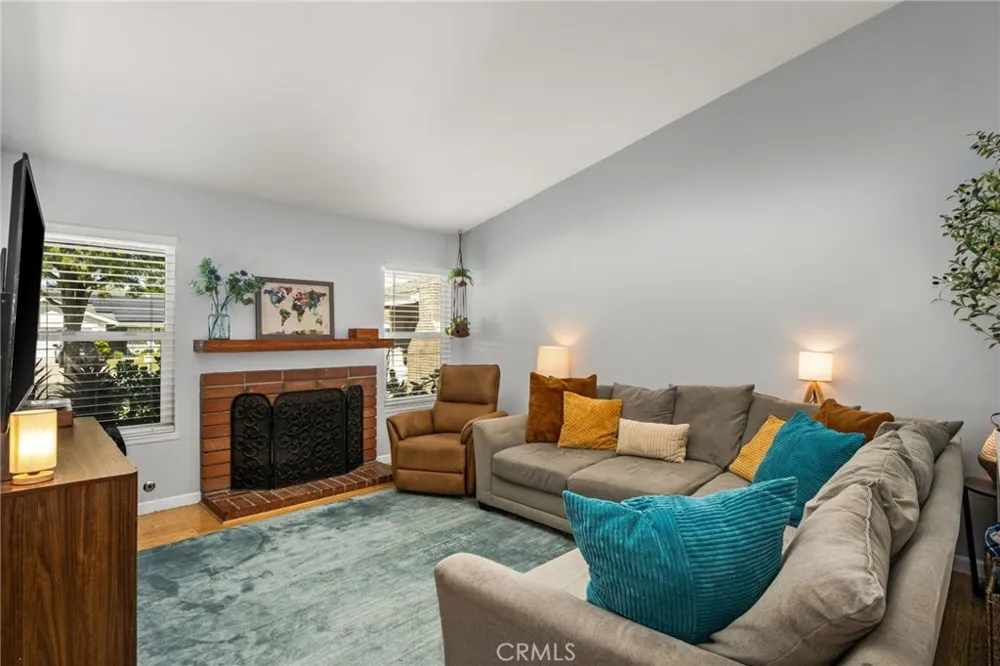 1231 Dolores Anaheim, CA 92807