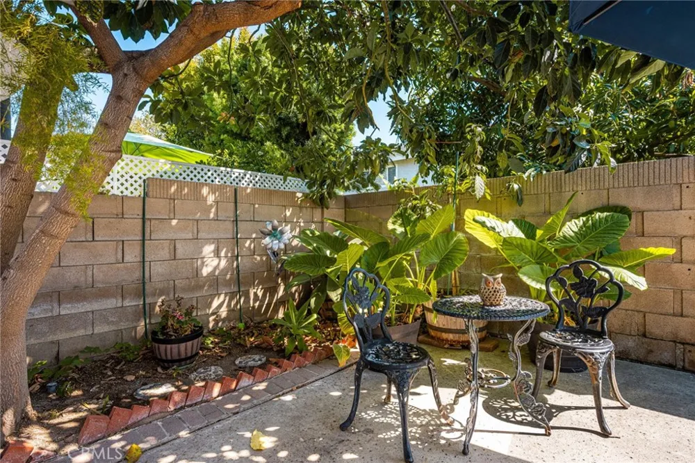 1231 Dolores Anaheim, CA 92807