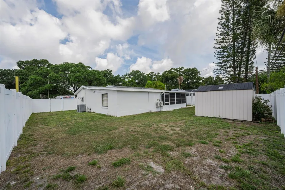 6701 ORCHARD DRIVE St Petersburg, FL 33702
