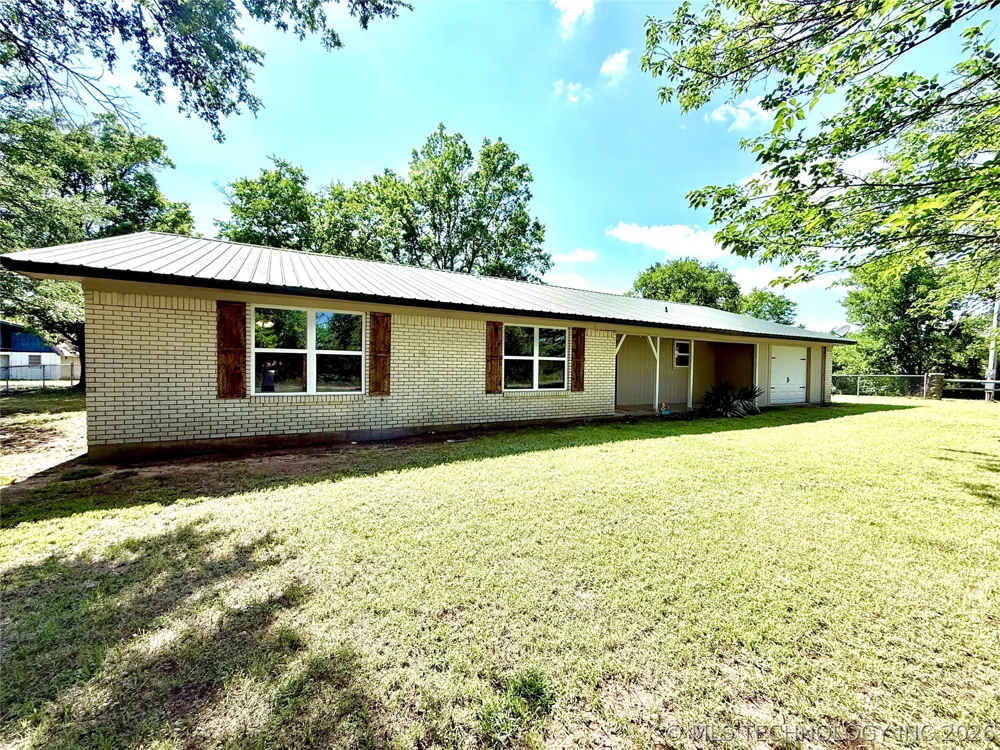 2835 Roy Roberts Road Valliant, OK 74764
