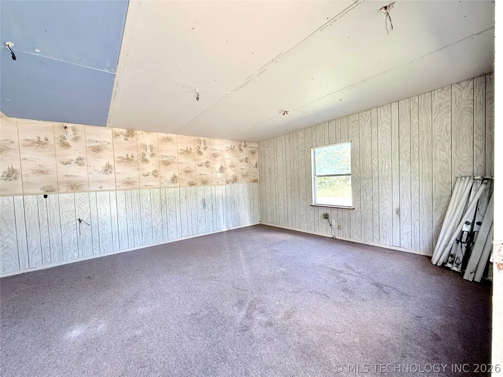 2835 Roy Roberts Road Valliant, OK 74764