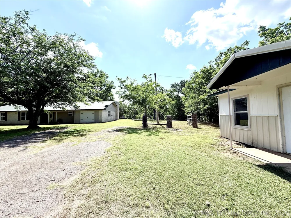 2835 Roy Roberts Road Valliant, OK 74764