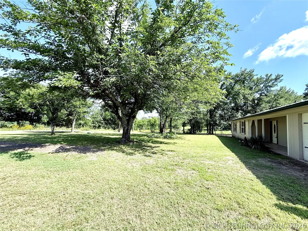 2835 Roy Roberts Road Valliant, OK 74764