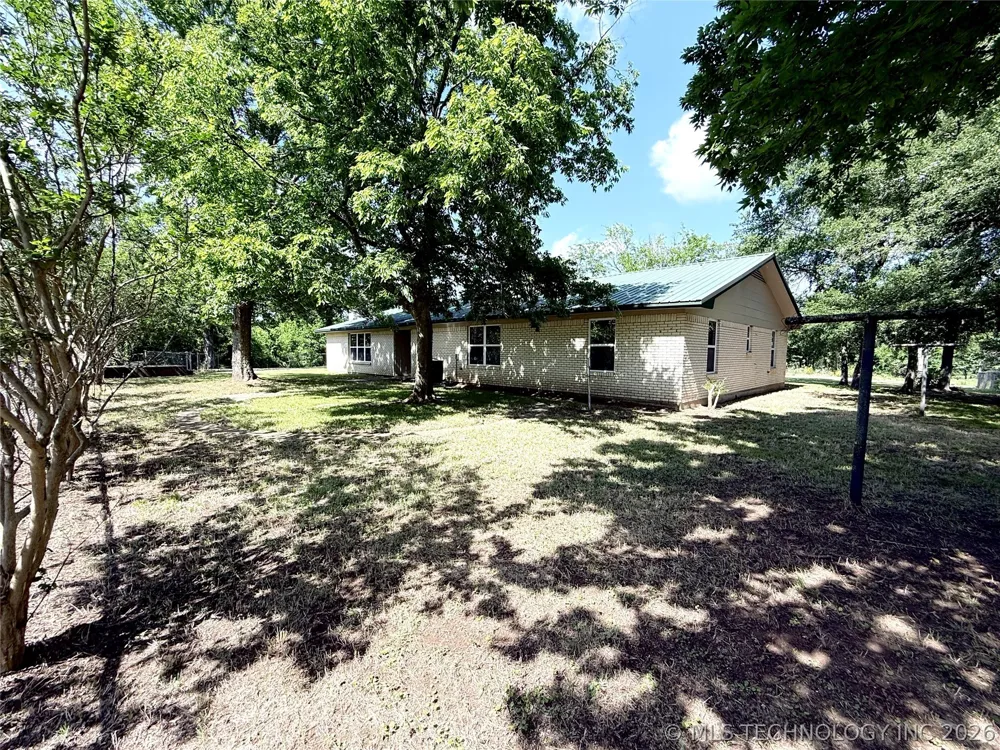 2835 Roy Roberts Road Valliant, OK 74764