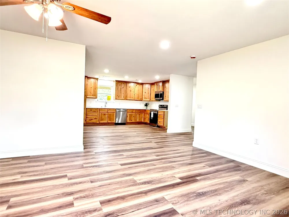 2835 Roy Roberts Road Valliant, OK 74764