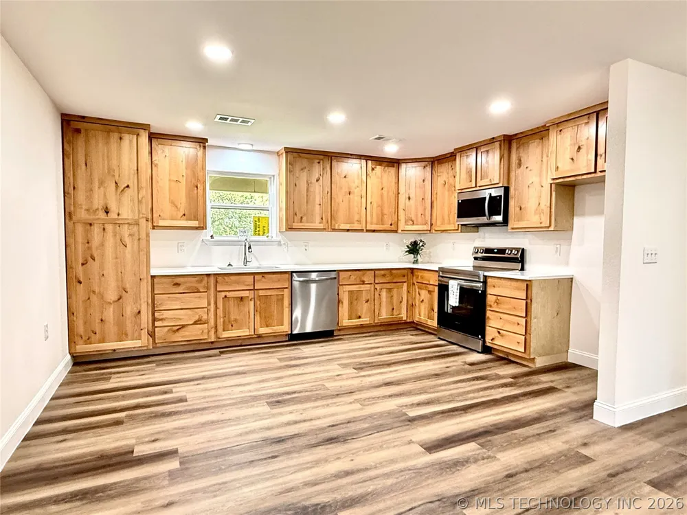 2835 Roy Roberts Road Valliant, OK 74764