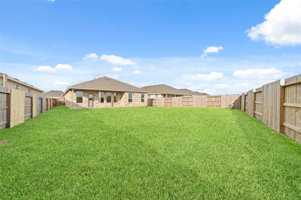 830 Heaven Drive Beasley, TX 77417