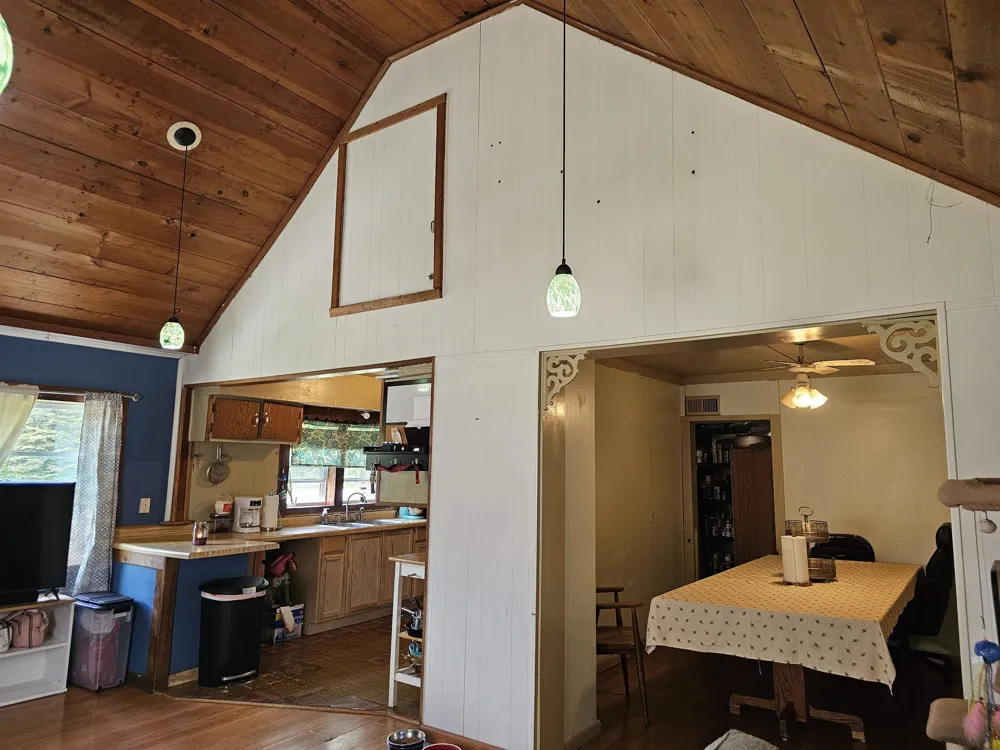 3208 W Bath Road Perry City, MI 48872