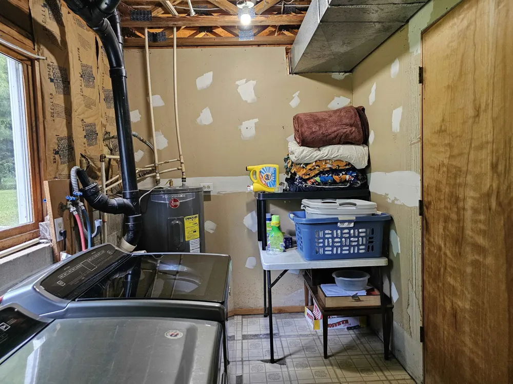 3208 W Bath Road Perry City, MI 48872